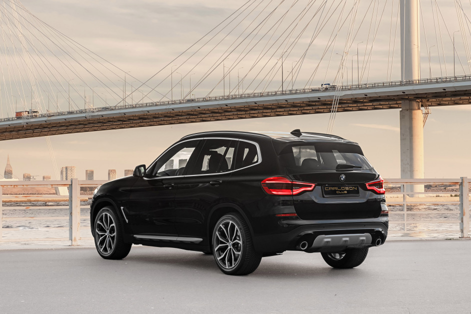 Аренда BMW X3 20d в Санкт-Петербурге