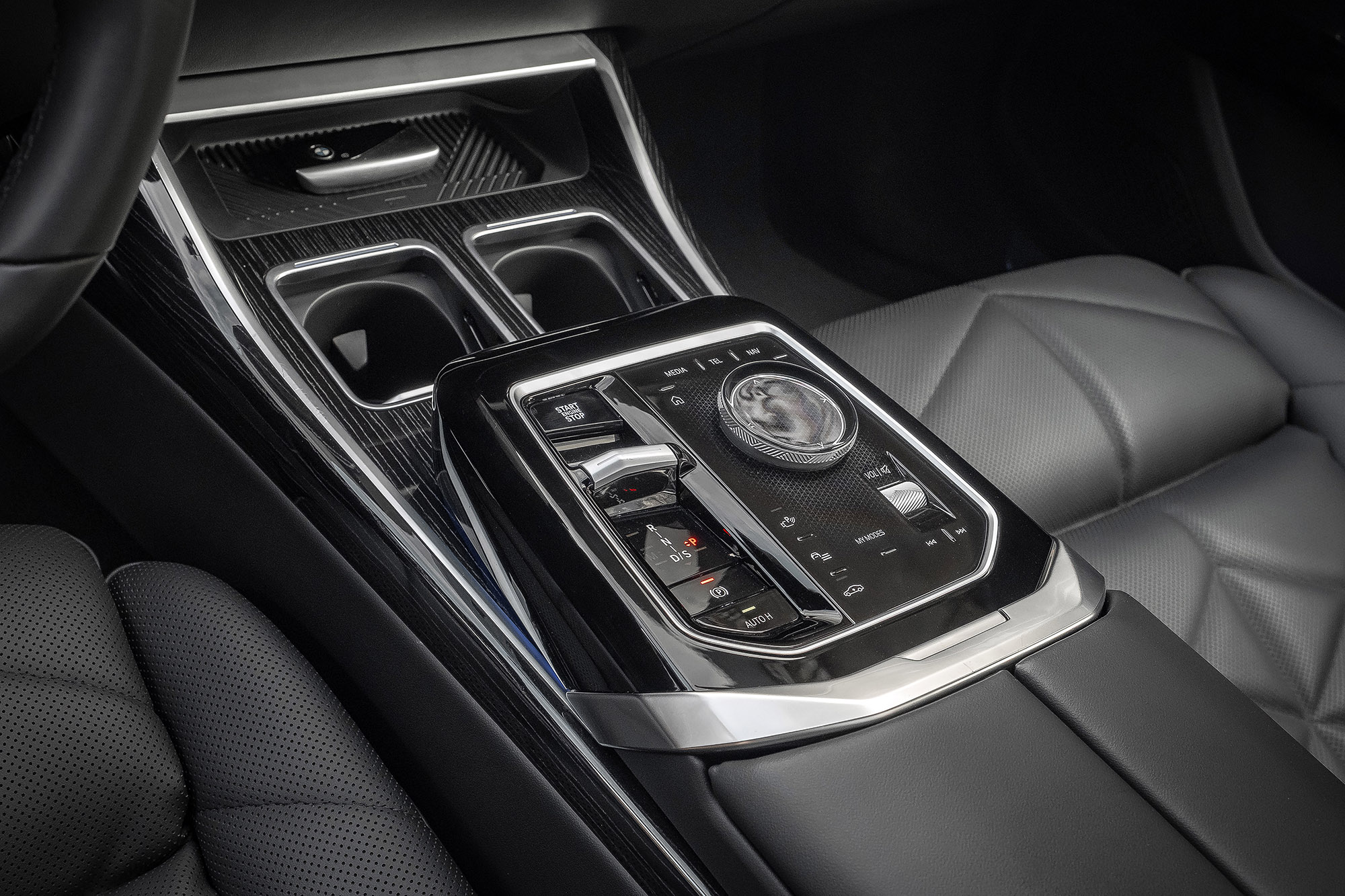 Аренда BMW 740d xDrive в Москве