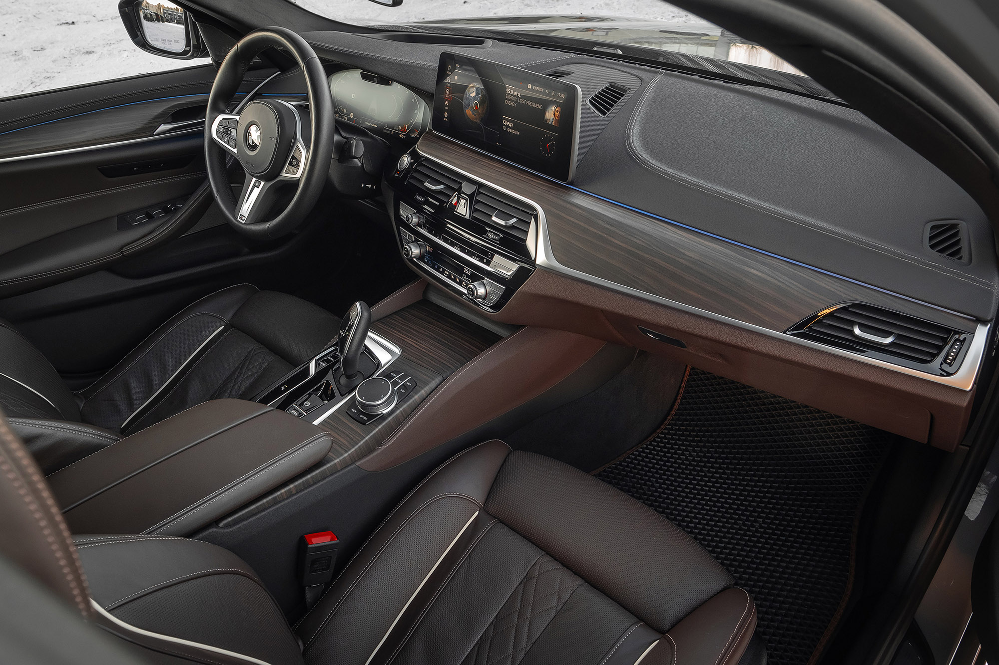 Аренда BMW 530i xDrive в Санкт-Петербурге