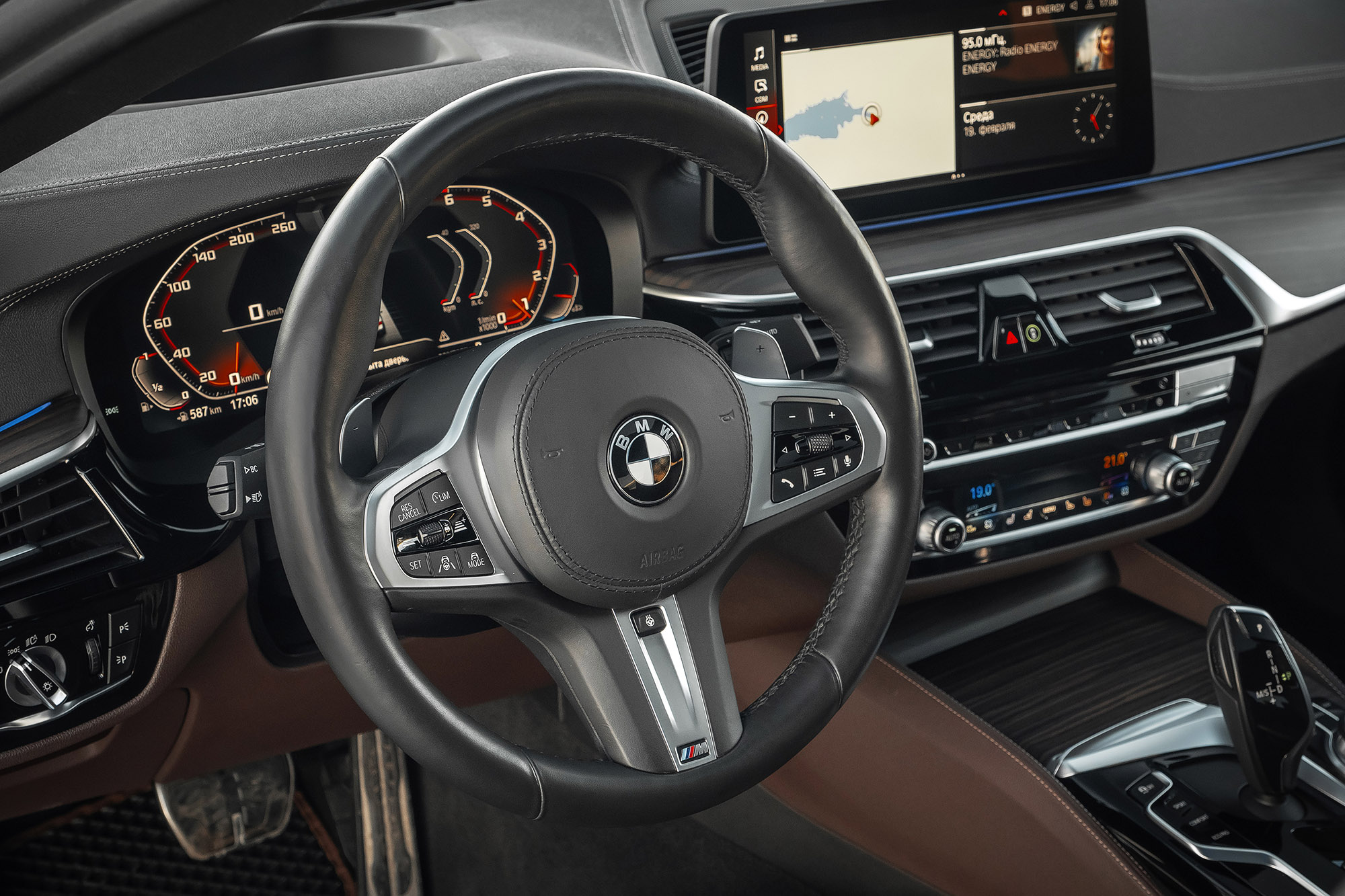 Аренда BMW 530i xDrive в Санкт-Петербурге