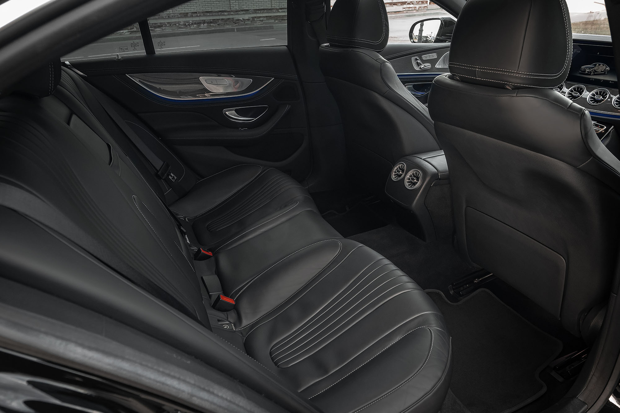 Аренда Mercedes CLS 300d в Санкт-Петербурге