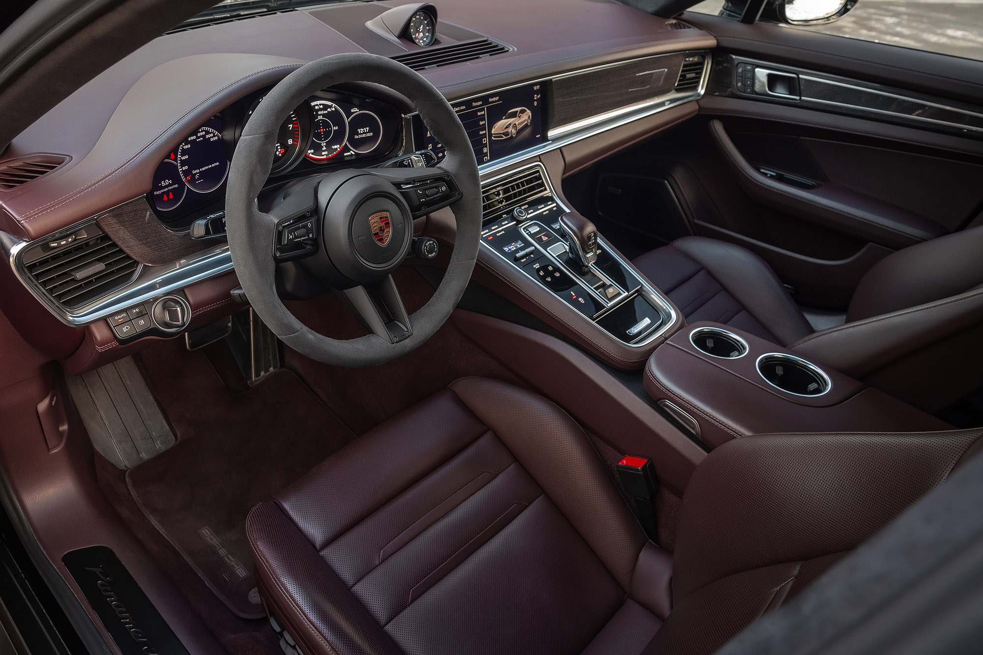 Аренда Porsche Panamera GTS в Москве