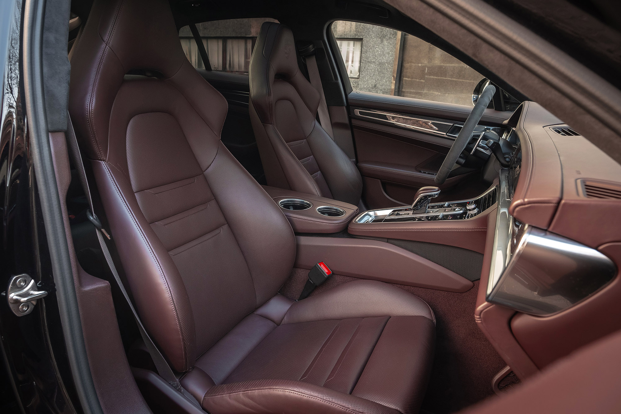 Аренда Porsche Panamera GTS в Москве