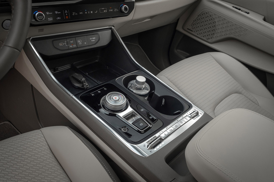 Аренда KIA Carnival в Санкт-Петербурге