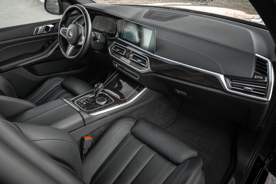 Аренда BMW X5 40i xDrive в Санкт-Петербурге