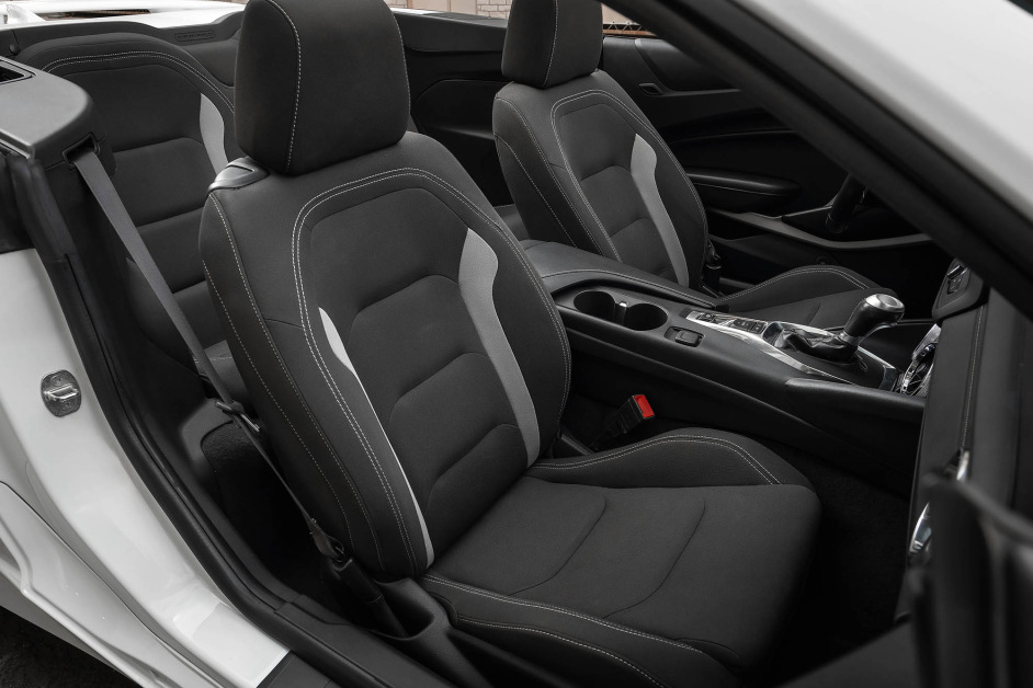 Аренда Chevrolet Camaro Cabrio в Москве