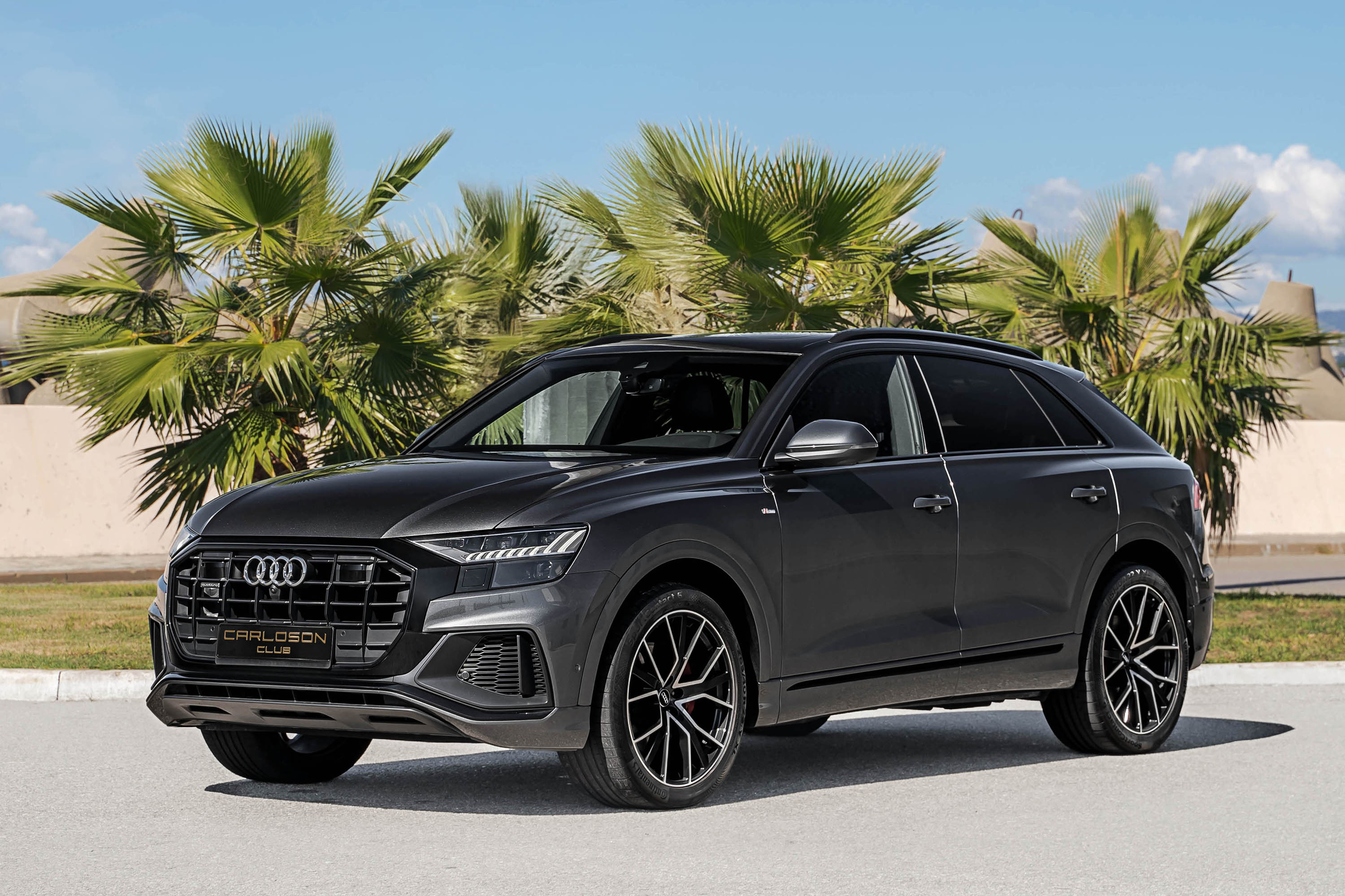 Аренда Audi Q8 50 TDI в Сочи