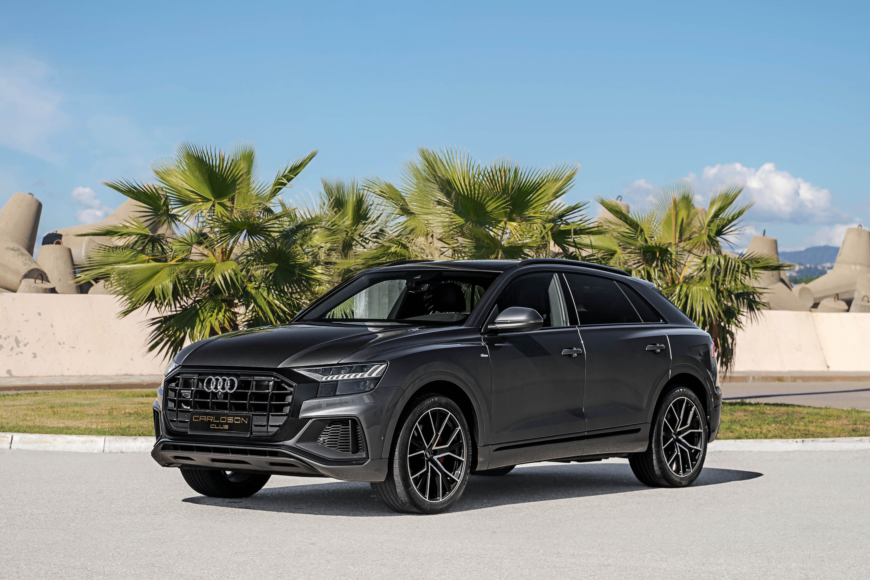 Аренда Audi Q8 50 TDI в Сочи