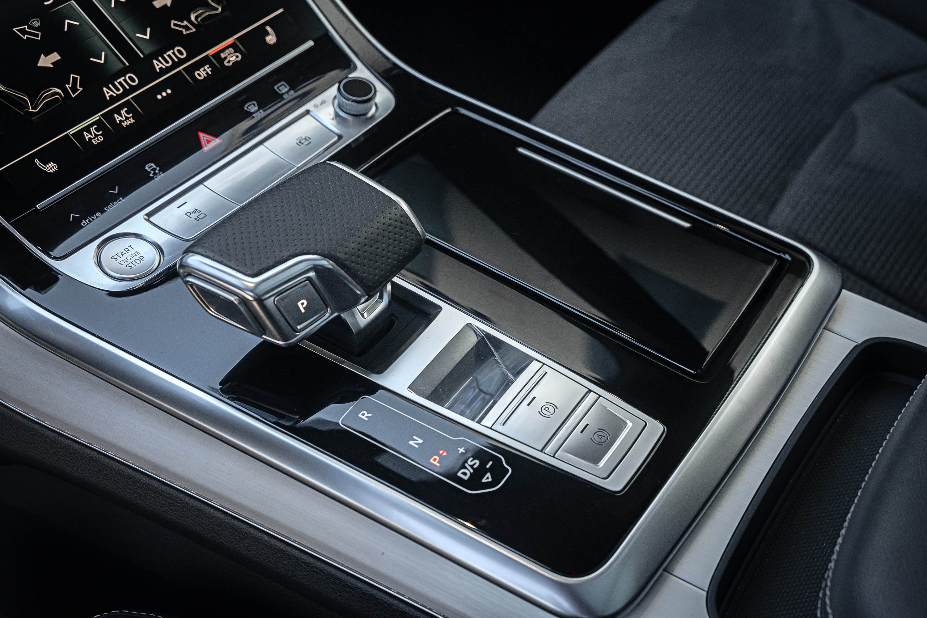 Аренда Audi Q8 50 TDI в Сочи