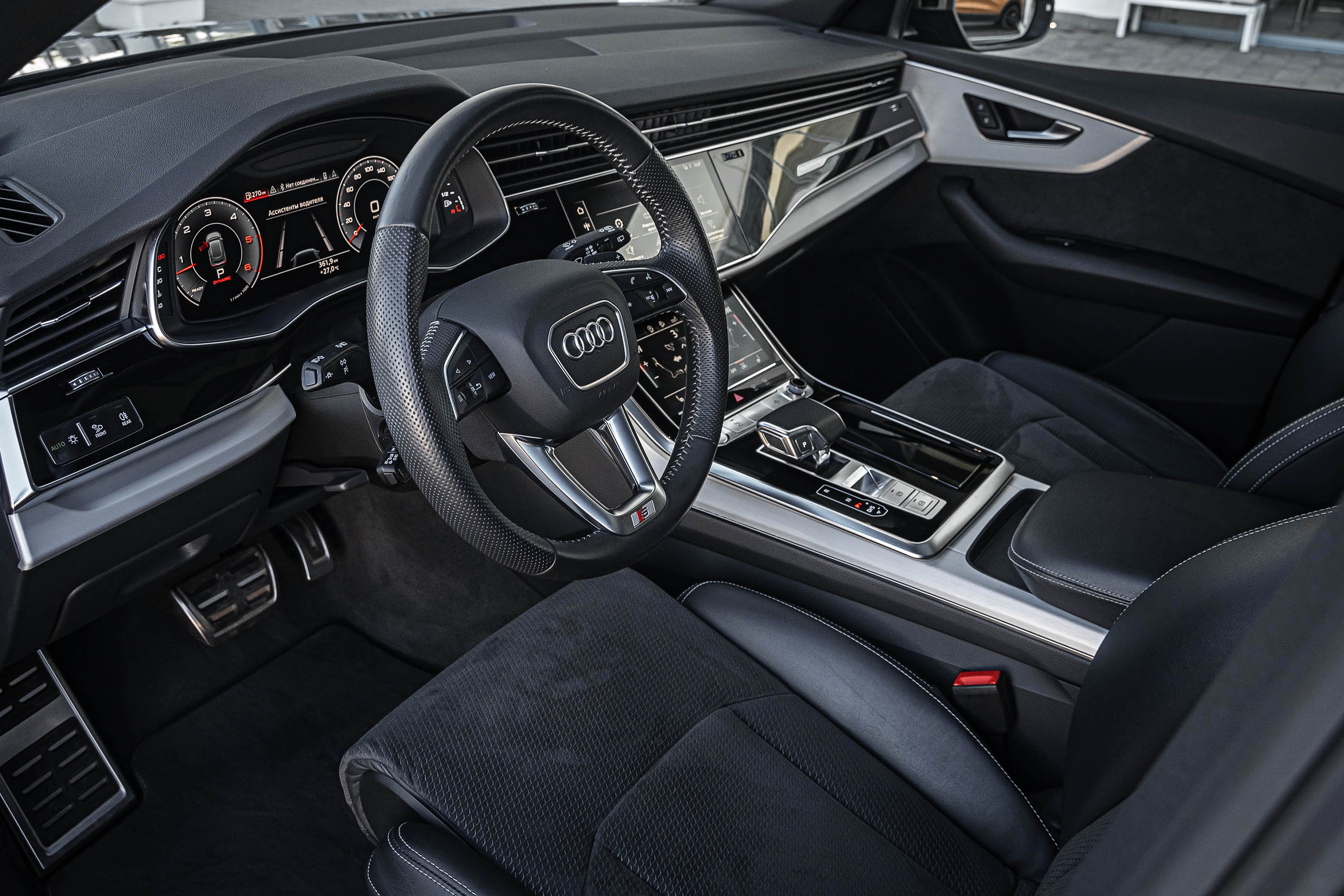 Аренда Audi Q8 50 TDI в Сочи