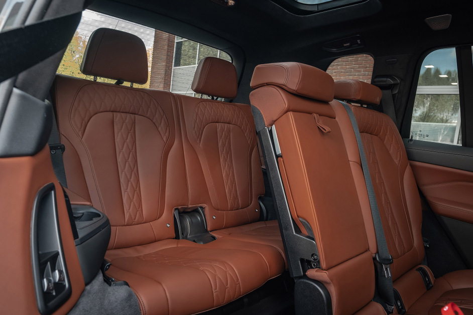 Аренда BMW X7 M60i в Москве
