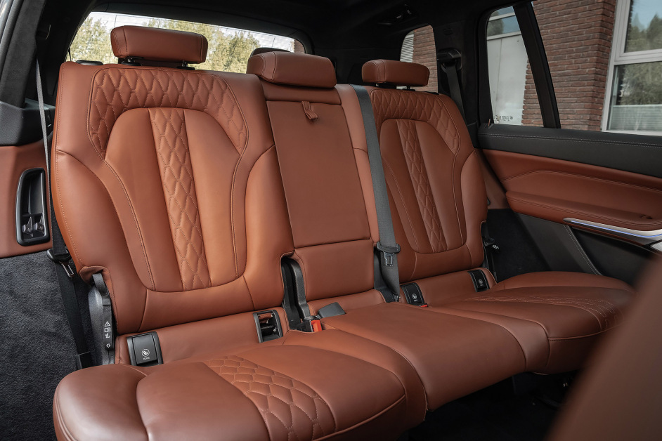 Аренда BMW X7 M60i в Москве