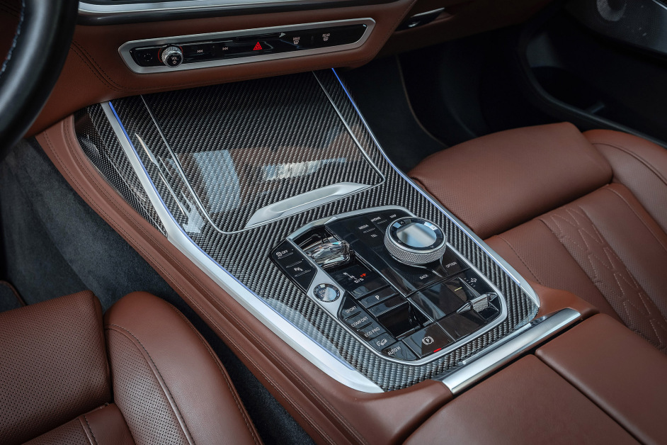Аренда BMW X7 M60i в Москве