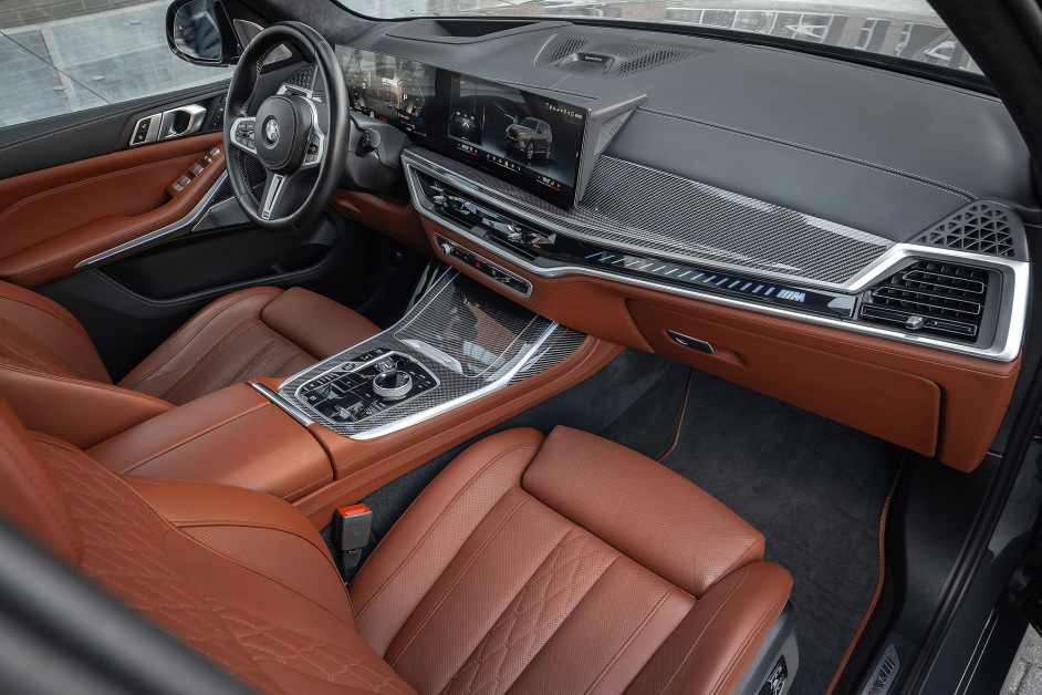 Аренда BMW X7 M60i в Москве
