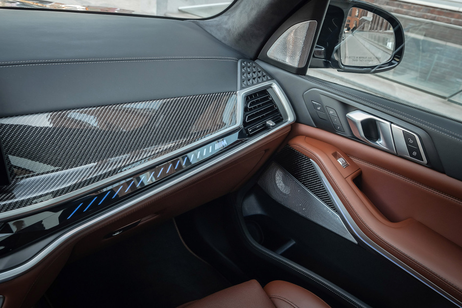 Аренда BMW X7 M60i в Москве