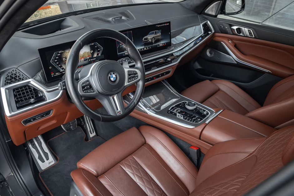 Аренда BMW X7 M60i в Москве