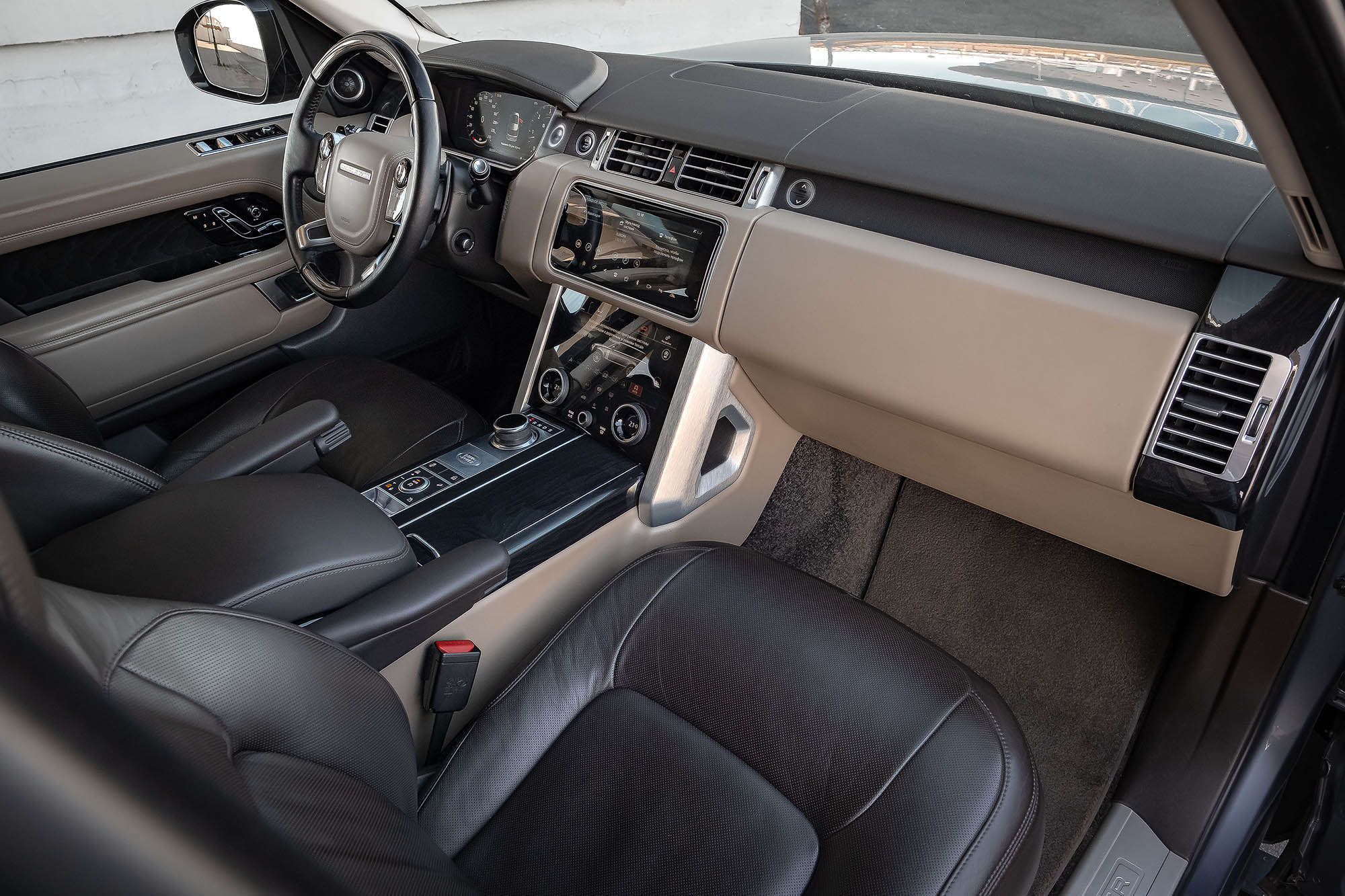 Аренда Range Rover  в Санкт-Петербурге