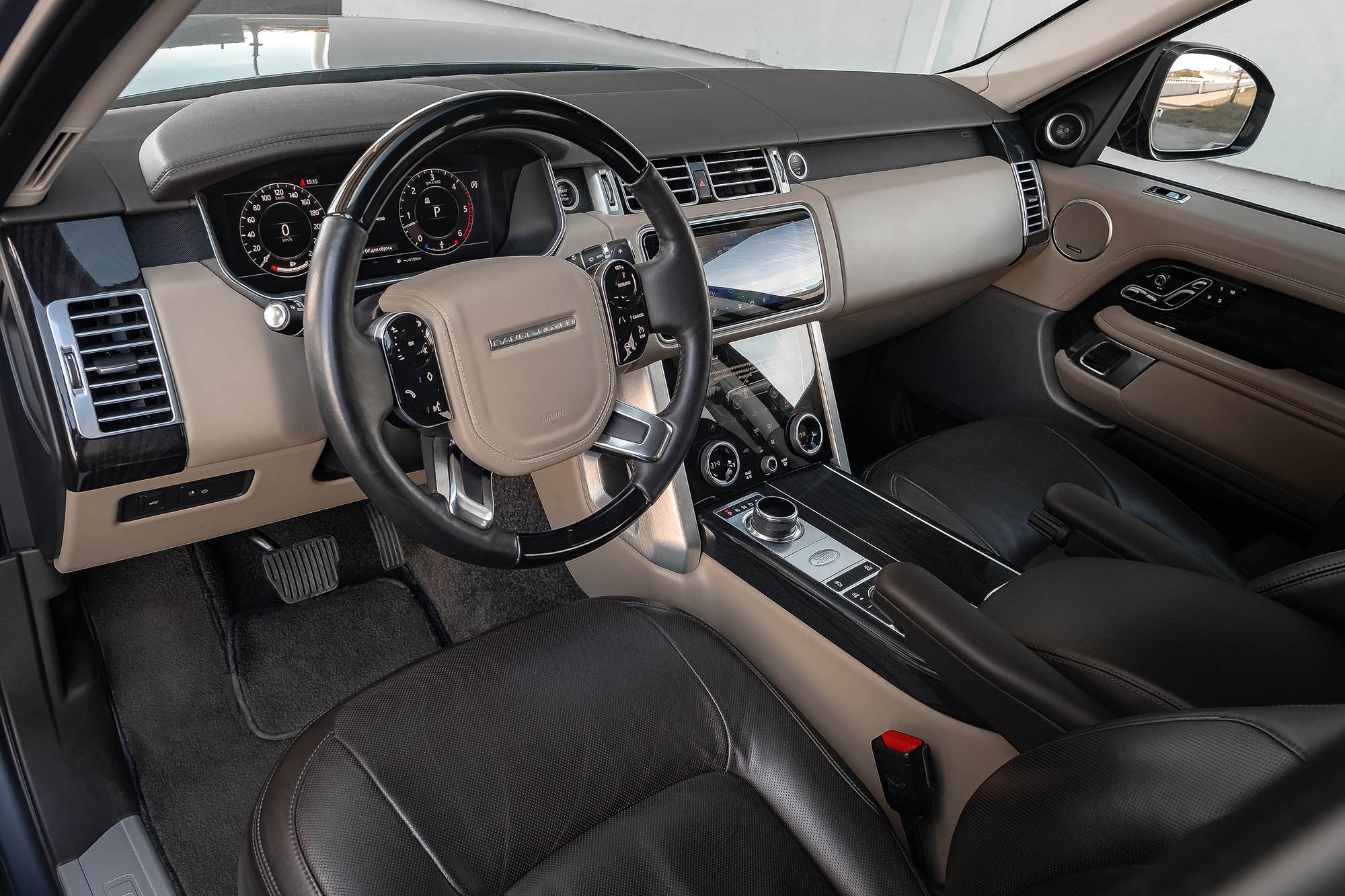 Аренда Range Rover  в Санкт-Петербурге