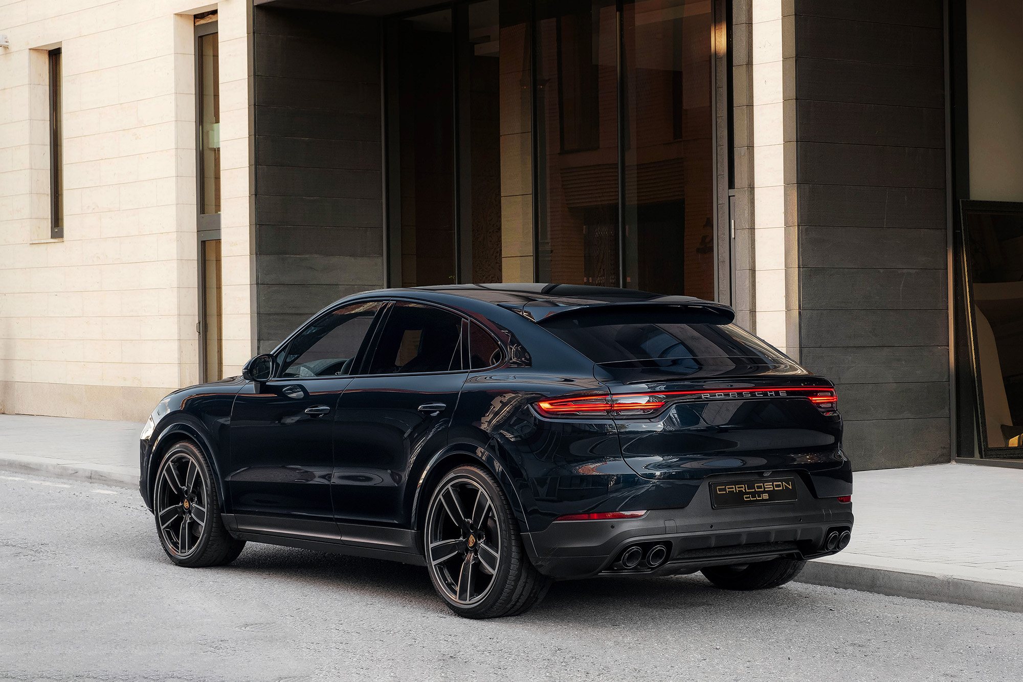 Аренда Porsche Cayenne Coupe S в Москве