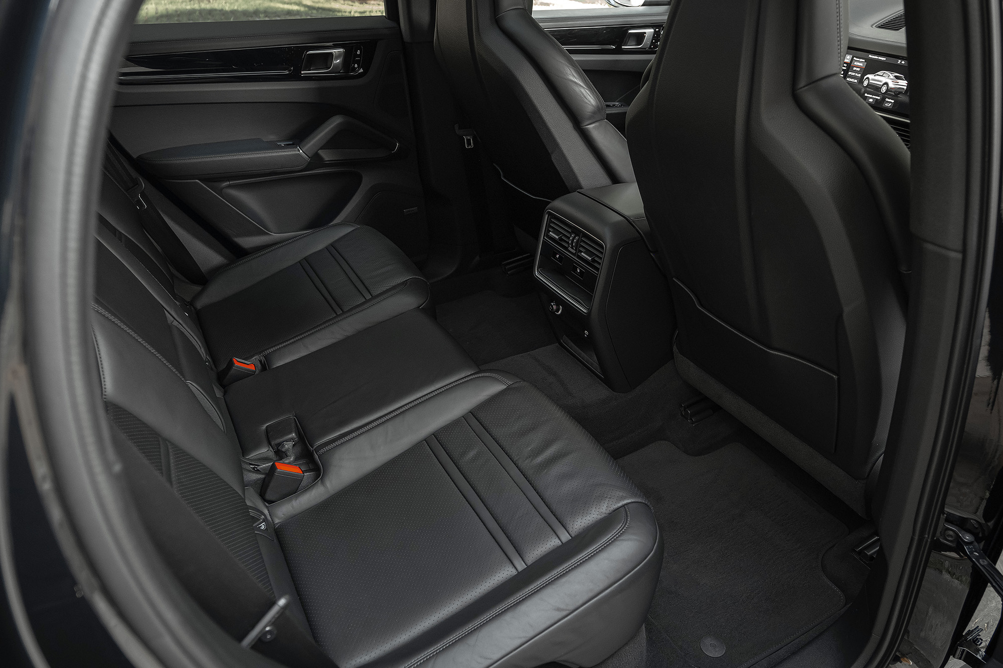 Аренда Porsche Cayenne Coupe S в Москве