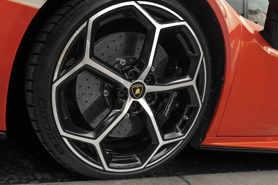 Аренда Lamborghini Huracan в Москве