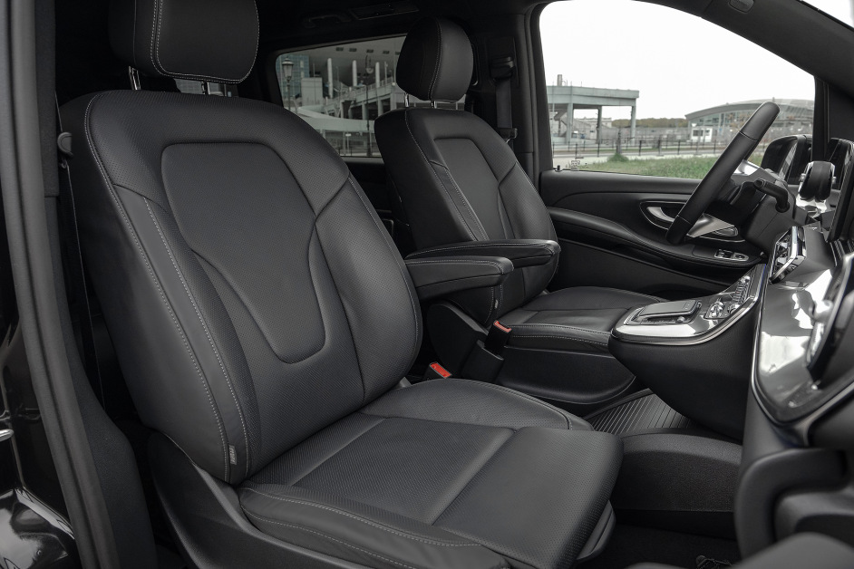 Аренда Mercedes V300d 4Matic в Санкт-Петербурге