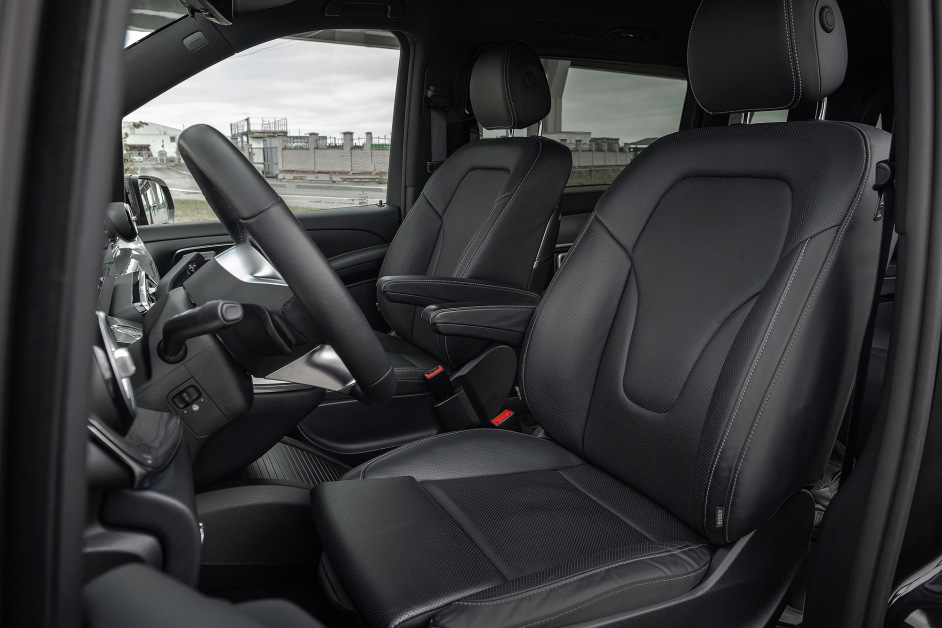 Аренда Mercedes V300d 4Matic в Санкт-Петербурге