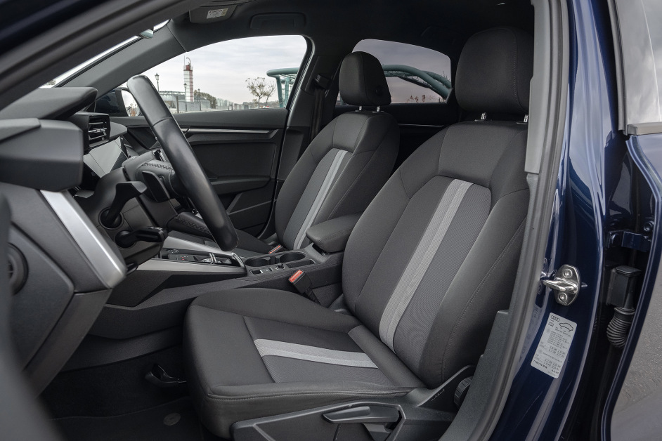 Аренда Audi A3 в Санкт-Петербурге