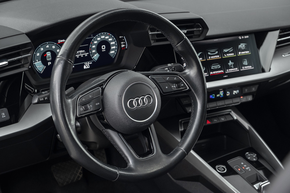 Аренда Audi A3 в Санкт-Петербурге