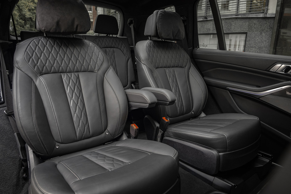 Аренда BMW X7 40i в Москве