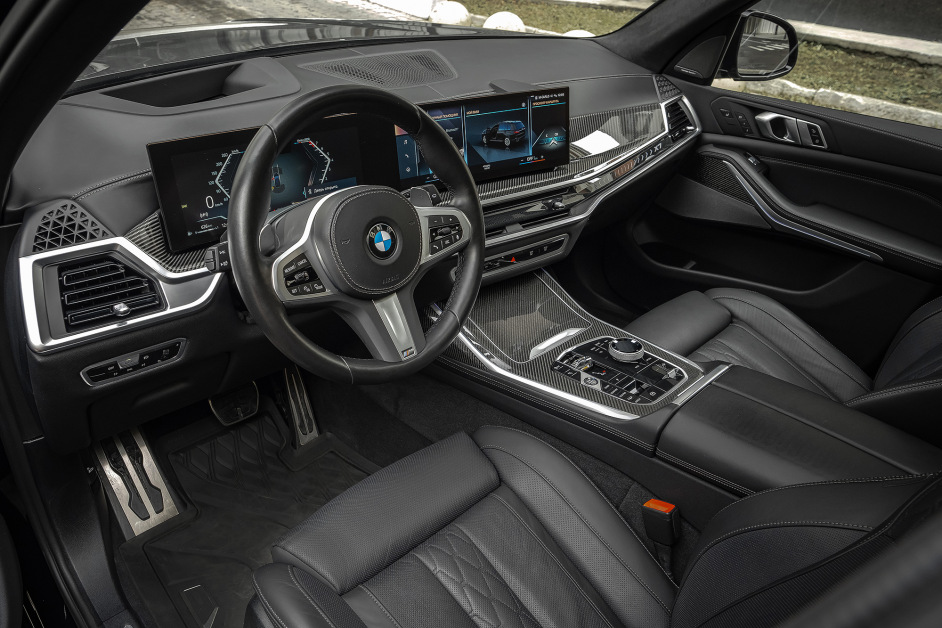 Аренда BMW X7 40i в Москве