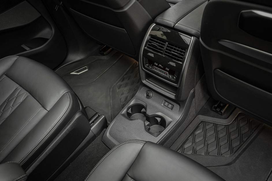 Аренда BMW X7 40i в Москве
