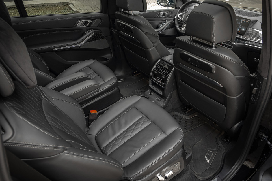 Аренда BMW X7 40i в Москве