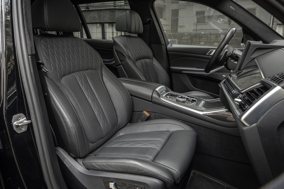 Аренда BMW X7 40i в Москве