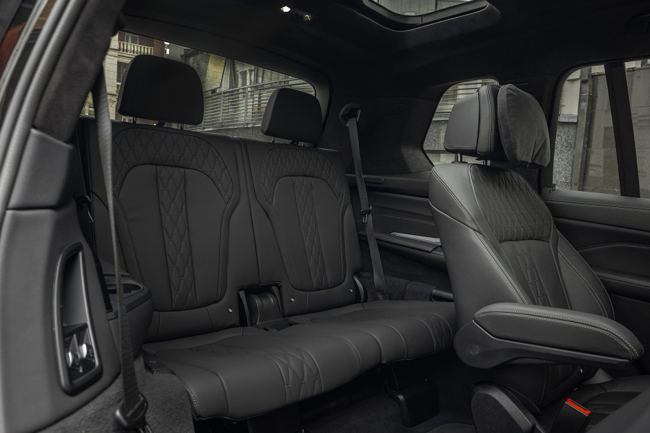 Аренда BMW X7 40i в Москве