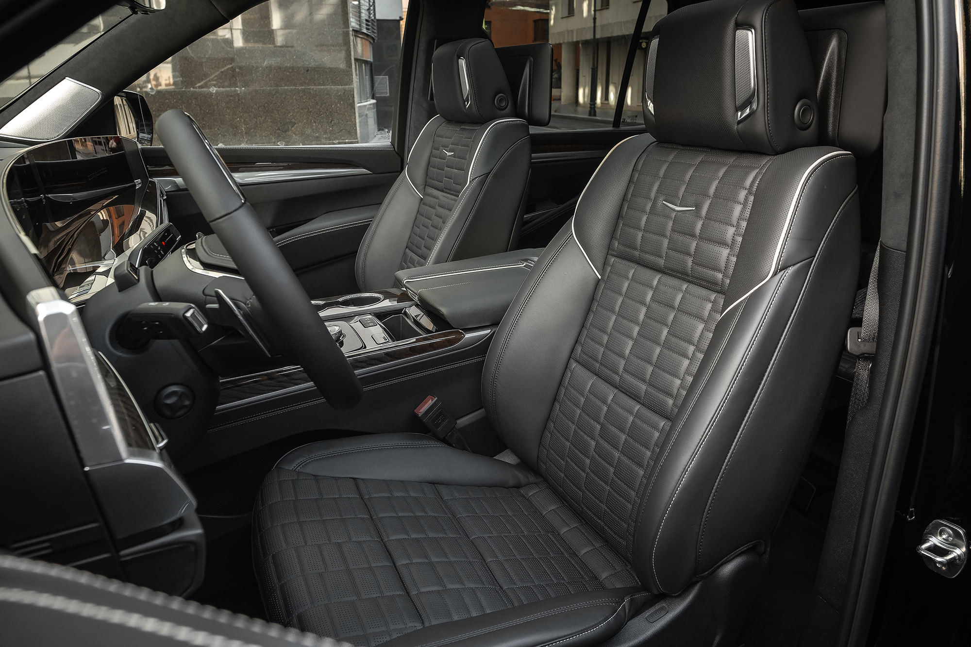 Аренда Cadillac Escalade rest. 2025 в Москве