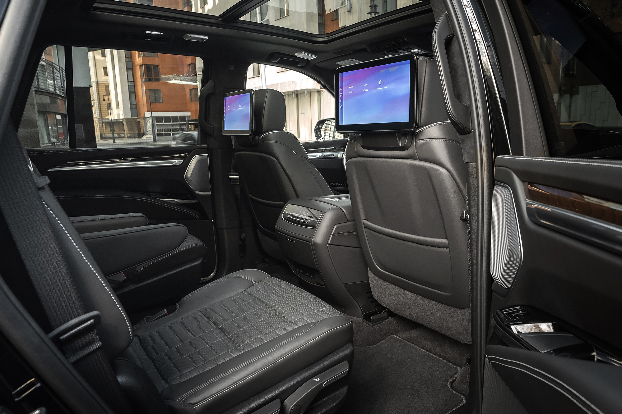 Аренда Cadillac Escalade rest. 2025 в Москве