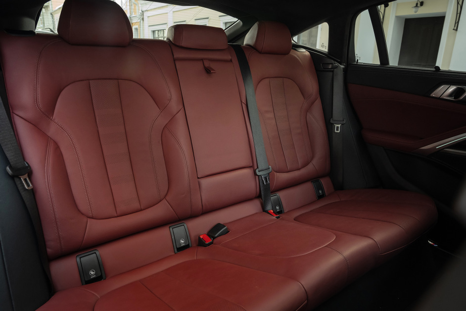 Аренда BMW 40i в Москве