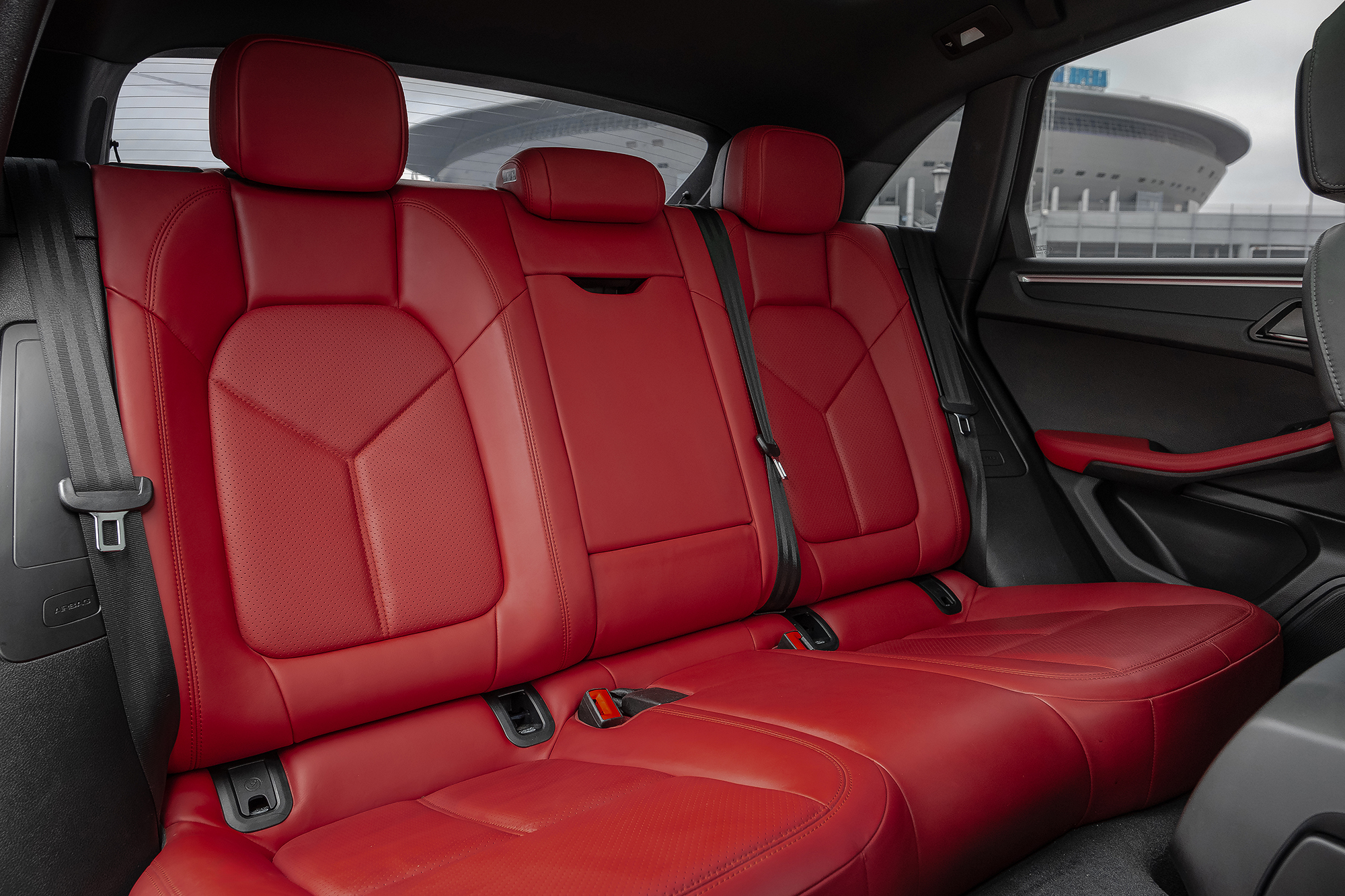 Аренда Porsche Macan в Санкт-Петербурге