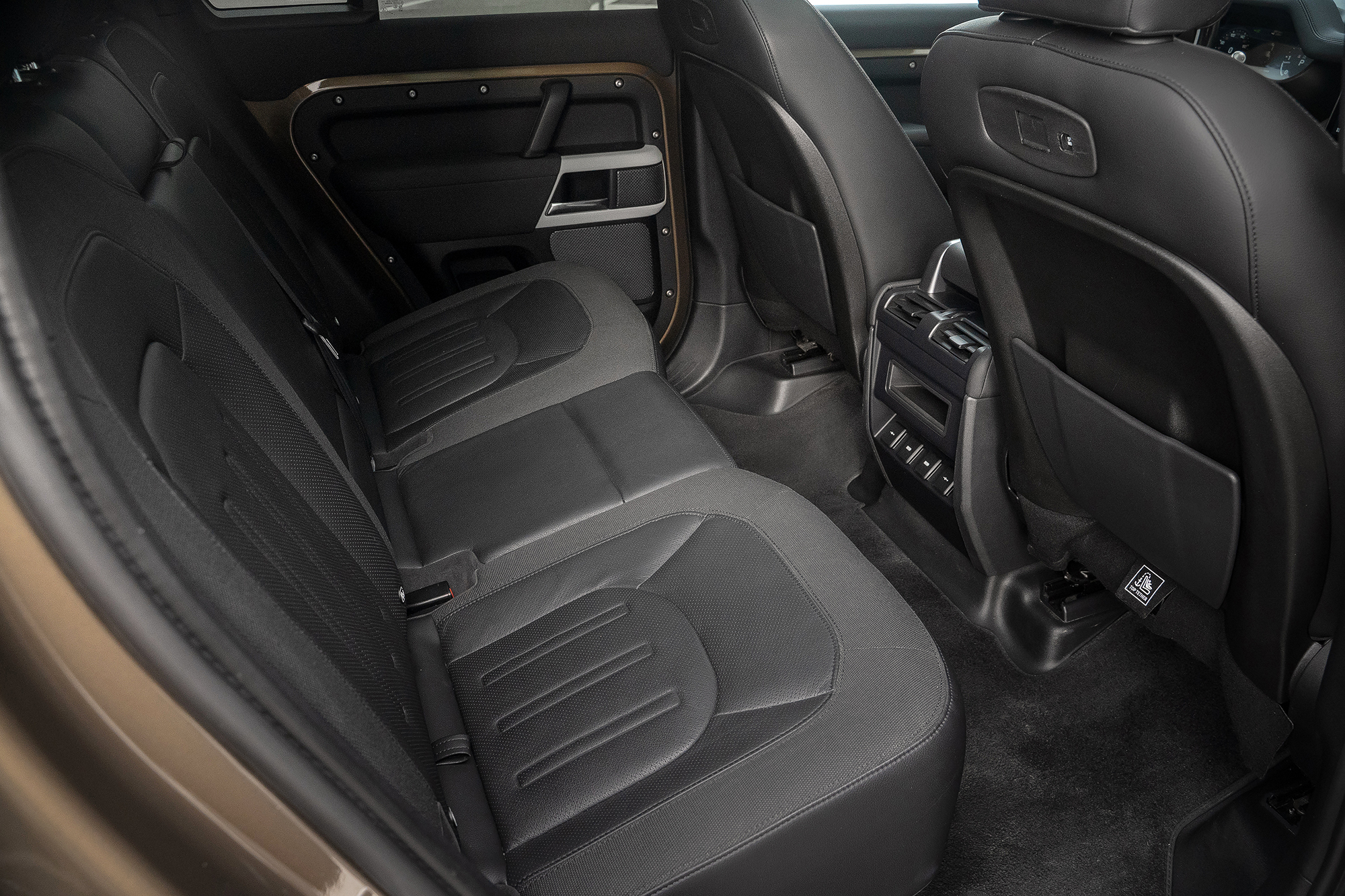 Аренда Land Rover Defender в Сочи