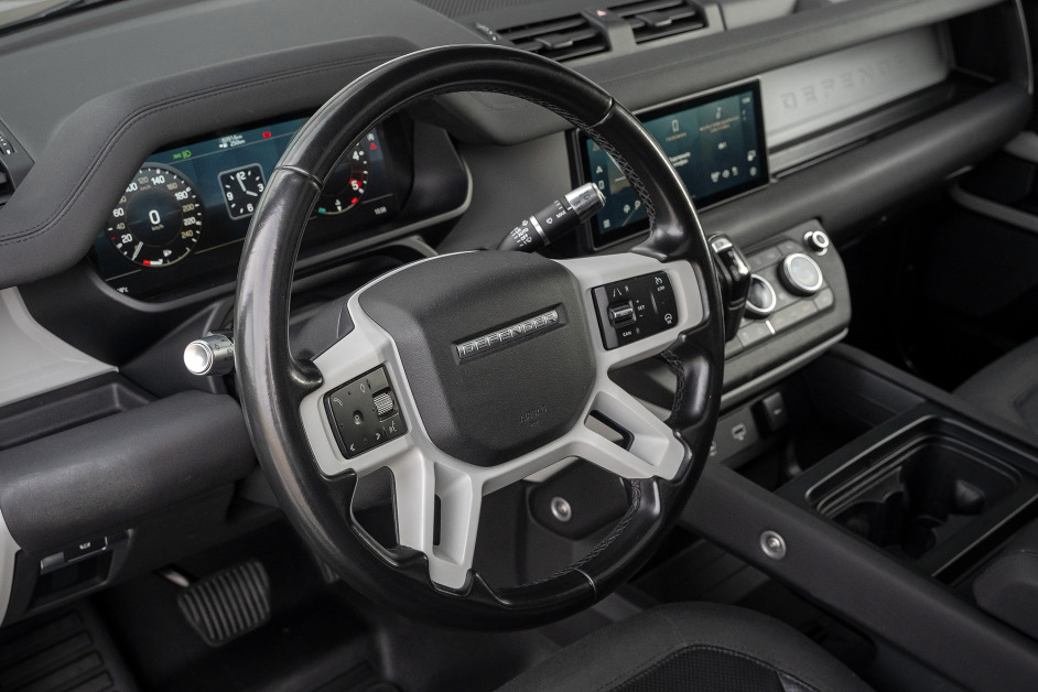 Аренда Land Rover Defender в Сочи