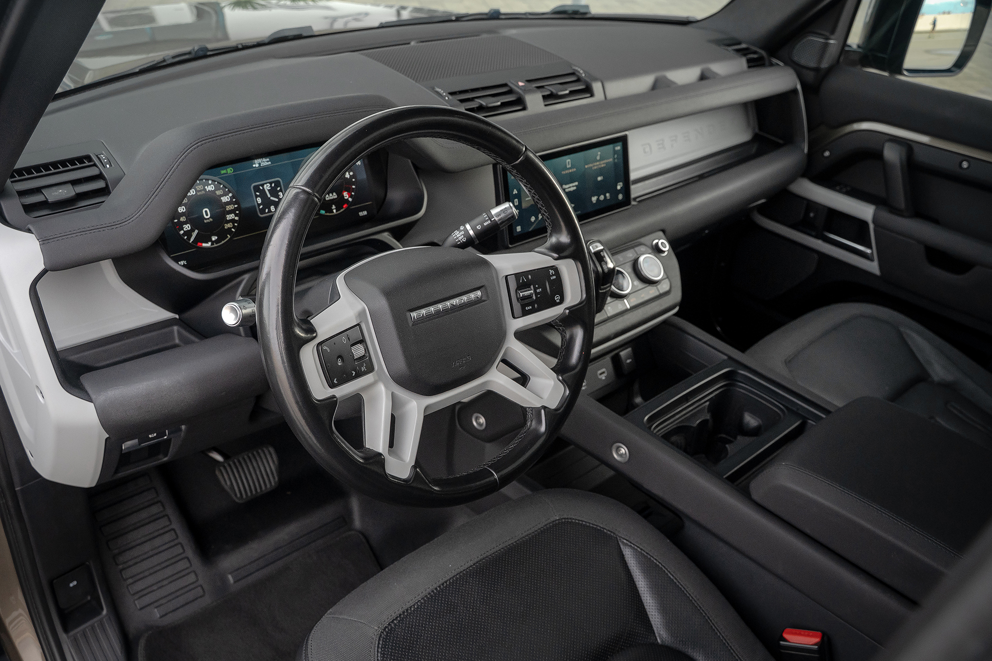 Аренда Land Rover Defender в Сочи