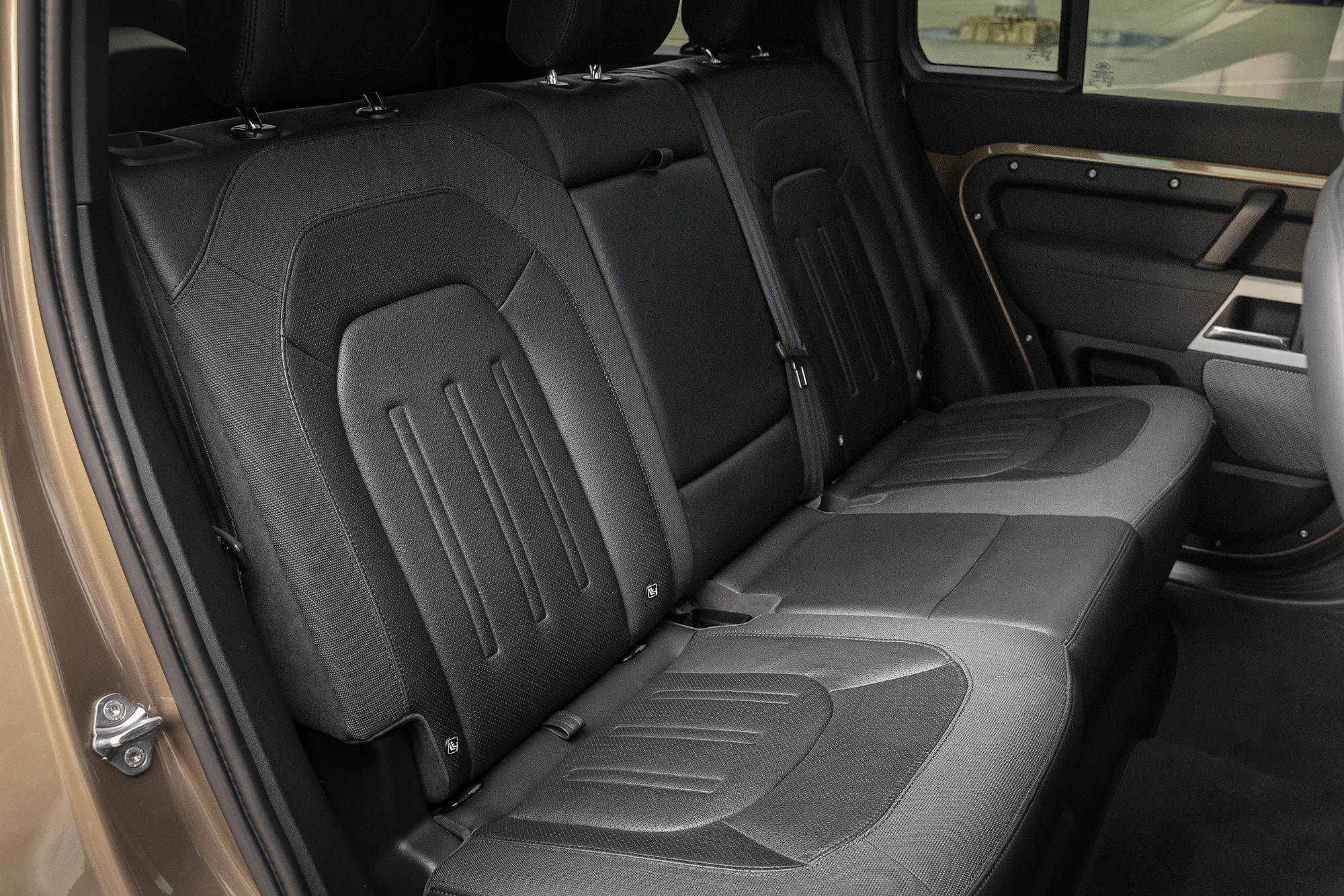 Аренда Land Rover Defender в Сочи