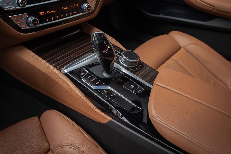 Аренда BMW 520i в Москве