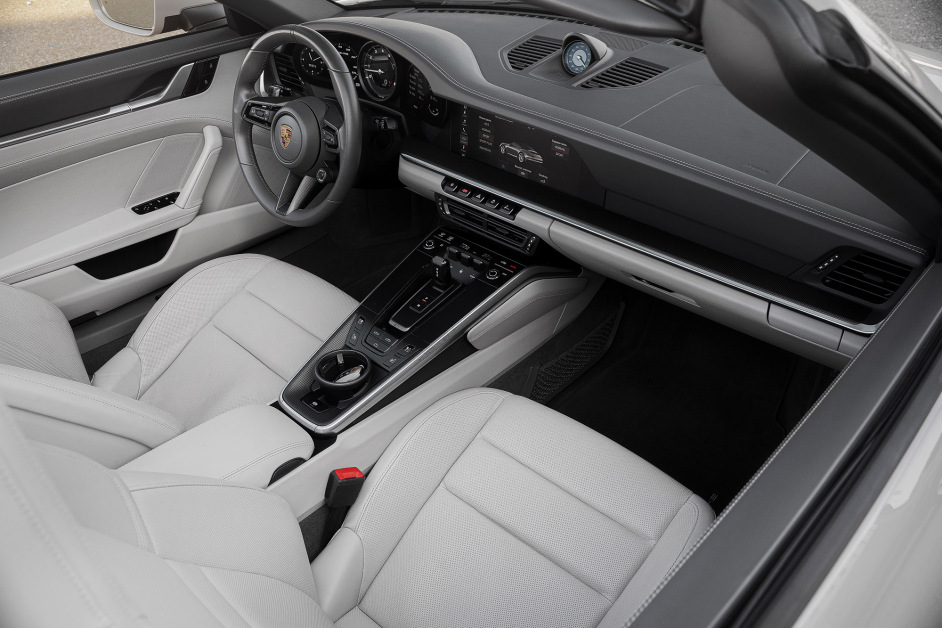 Аренда Porsche Carrera 4S в Сочи