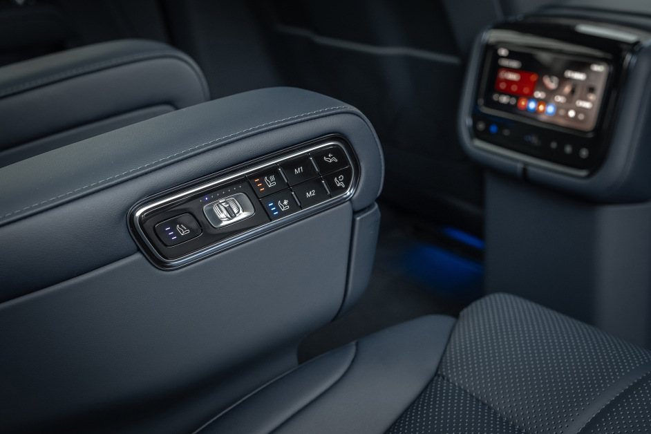 Аренда Zeekr 9X Max в Санкт-Петербурге