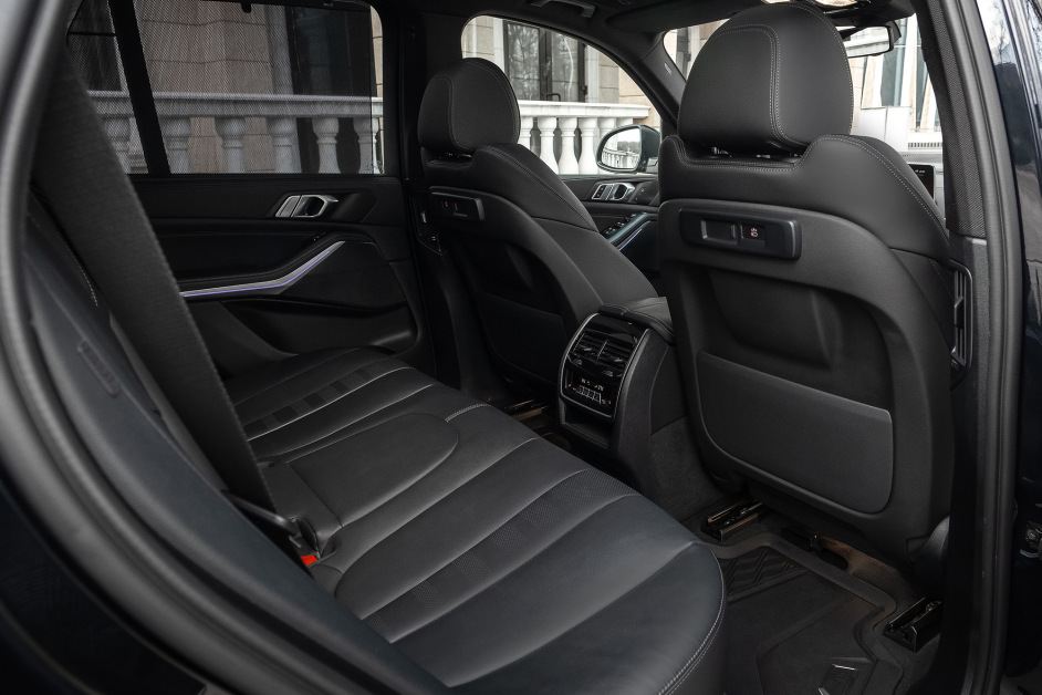 Аренда BMW X5 30d в Москве