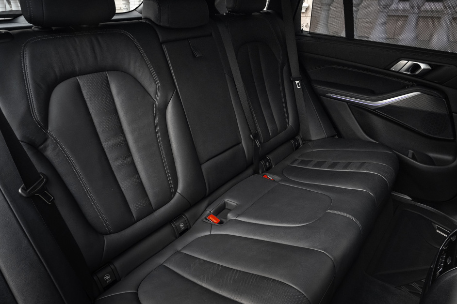 Аренда BMW X5 30d в Москве