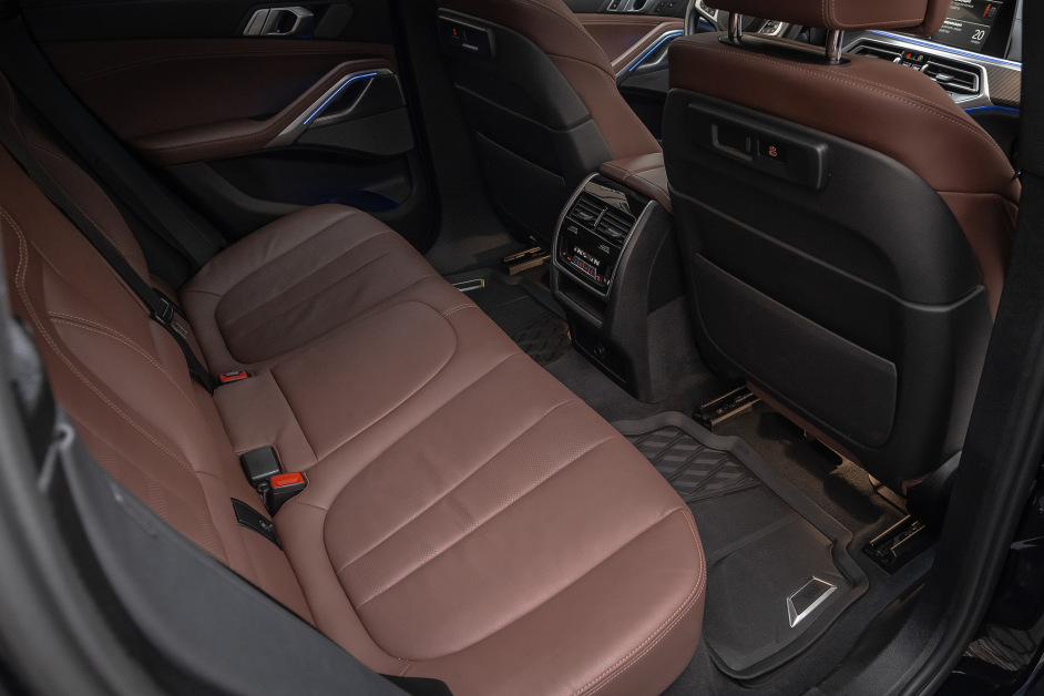 Аренда BMW X6 40i xDrive в Москве