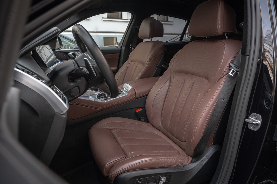 Аренда BMW X6 40i xDrive в Москве